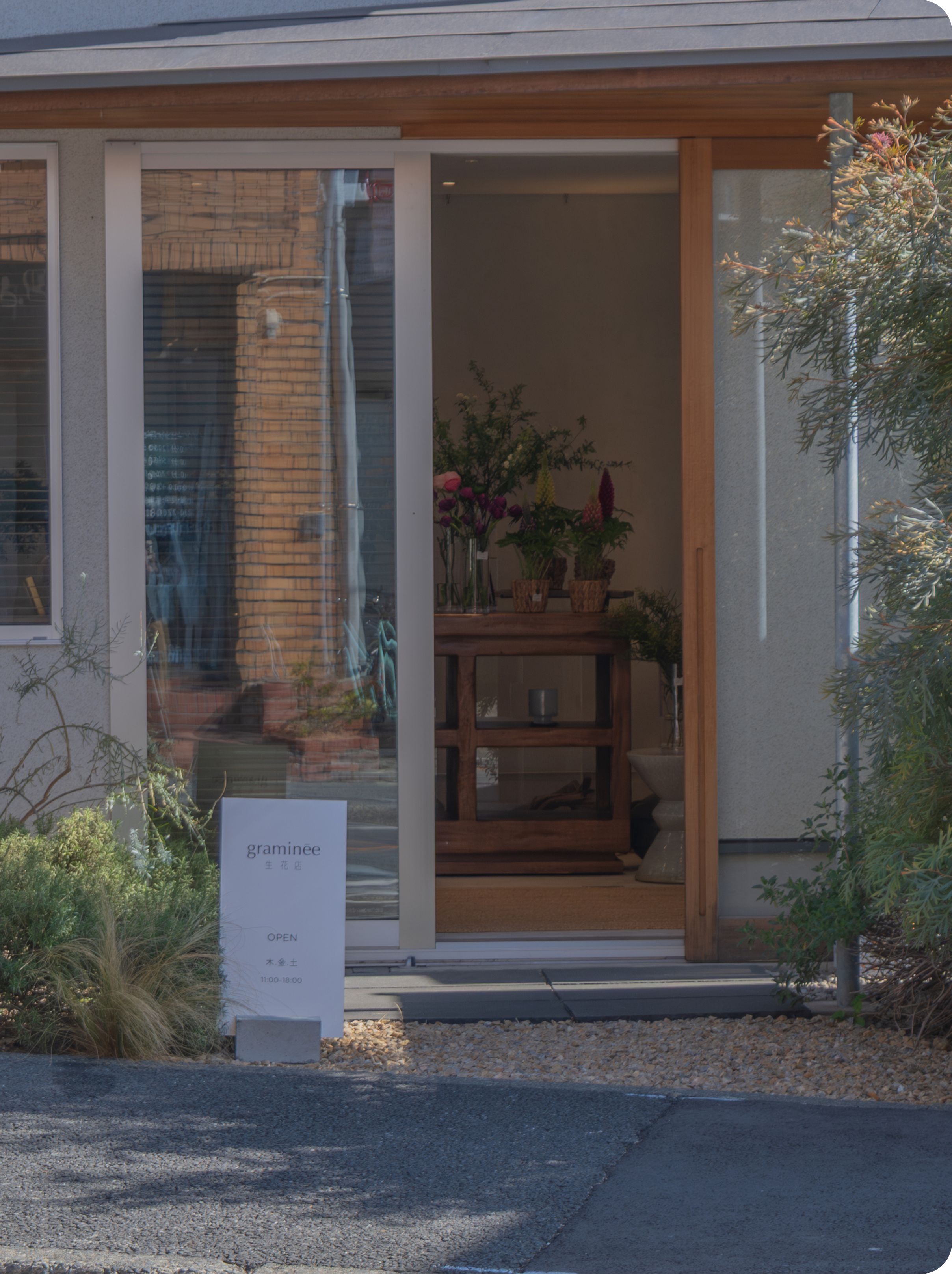 Dried flowers arrangement